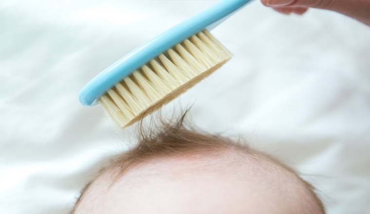  Bebeklerde Saç Bakımı